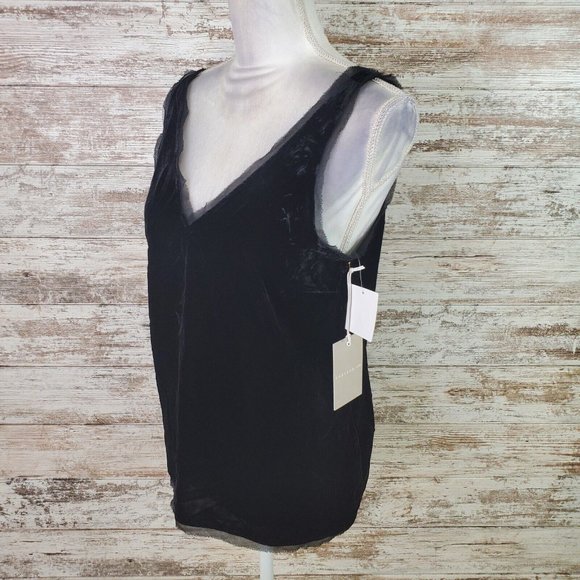 Chelsea28 Black Sleeveless V-Neck Crushed Velvet Top Size Small - Picture 5 of 8